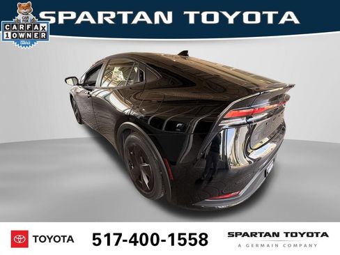 Used 2025 Toyota Prius LE FWD image 2