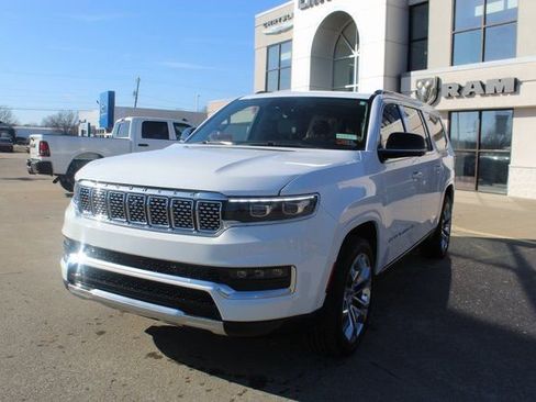 Used 2023 Jeep Grand Wagoneer L Series II w/ Premium Group II image 1