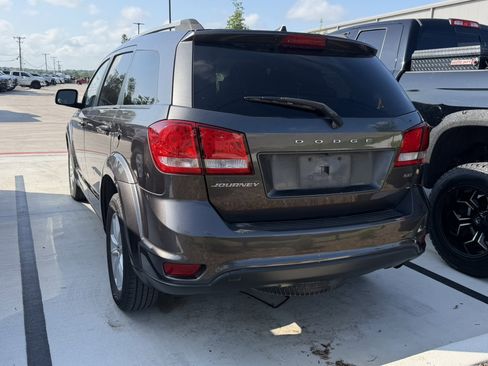 Used 2018 Dodge Journey SXT w/ Connectivity Group FWD image 7