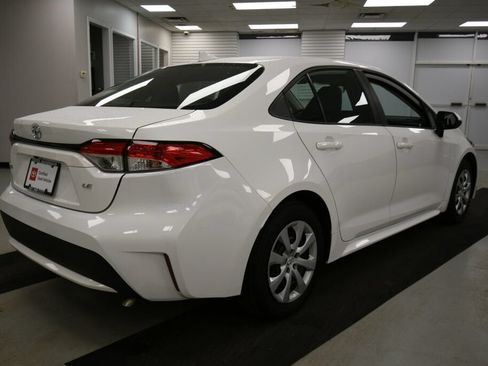 Used 2022 Toyota Corolla LE FWD image 7