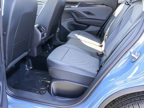 New 2026 Volkswagen Tiguan SE AWD/4WD image 37