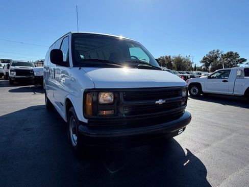 Used 2000 Chevrolet Express 2500 Express image 3