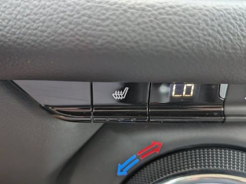 Used 2021 Chevrolet Blazer LT FWD image 19