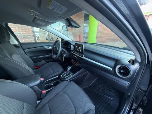 Used 2019 Kia Forte Sedan FWD image 24