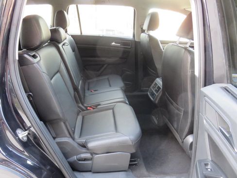 Used 2018 Volkswagen Atlas SE image 21