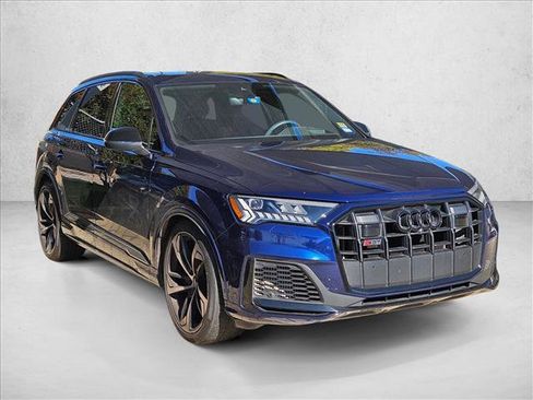 Used 2023 Audi SQ7 Prestige w/ Prestige Package image 3