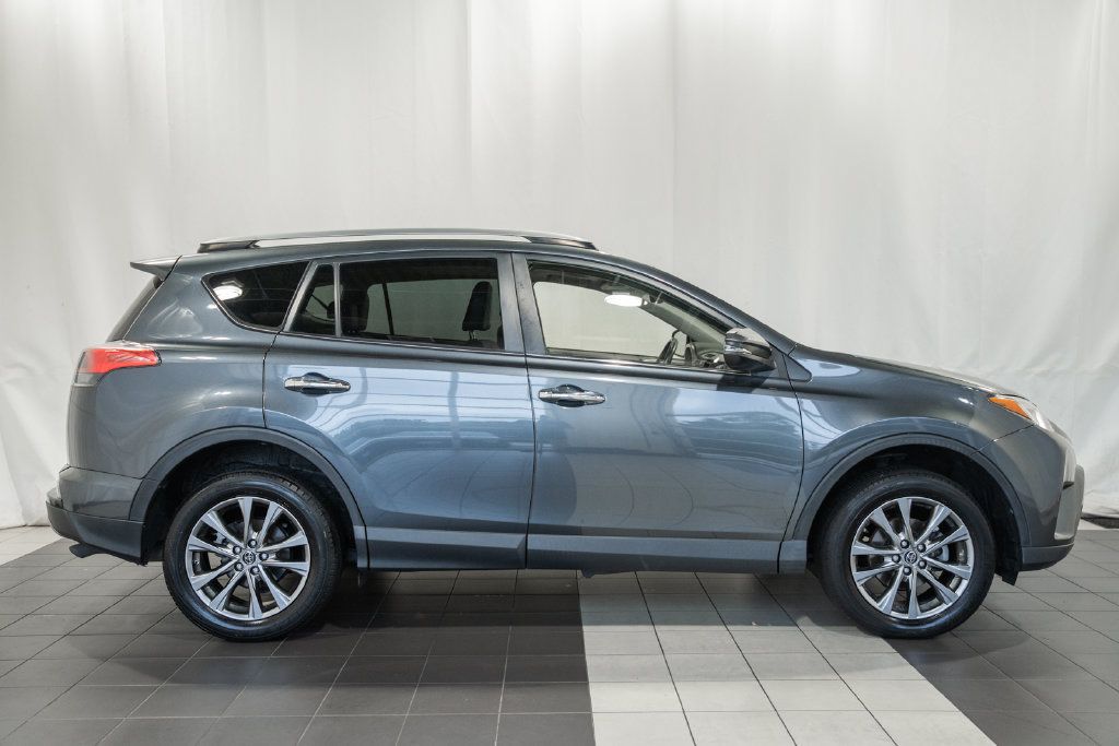 Used 2018 Toyota RAV4 Limited AWD/4WD image 3