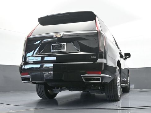 Used 2023 Cadillac Escalade Premium Luxury image 65