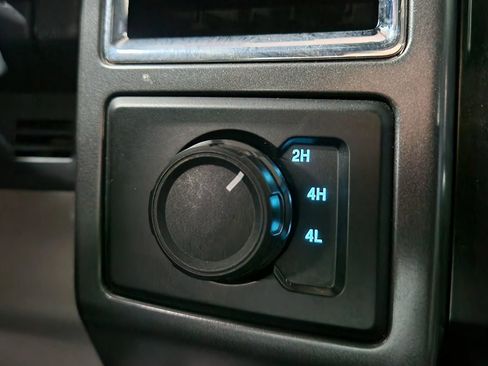 Used 2016 Ford F150 XLT image 27