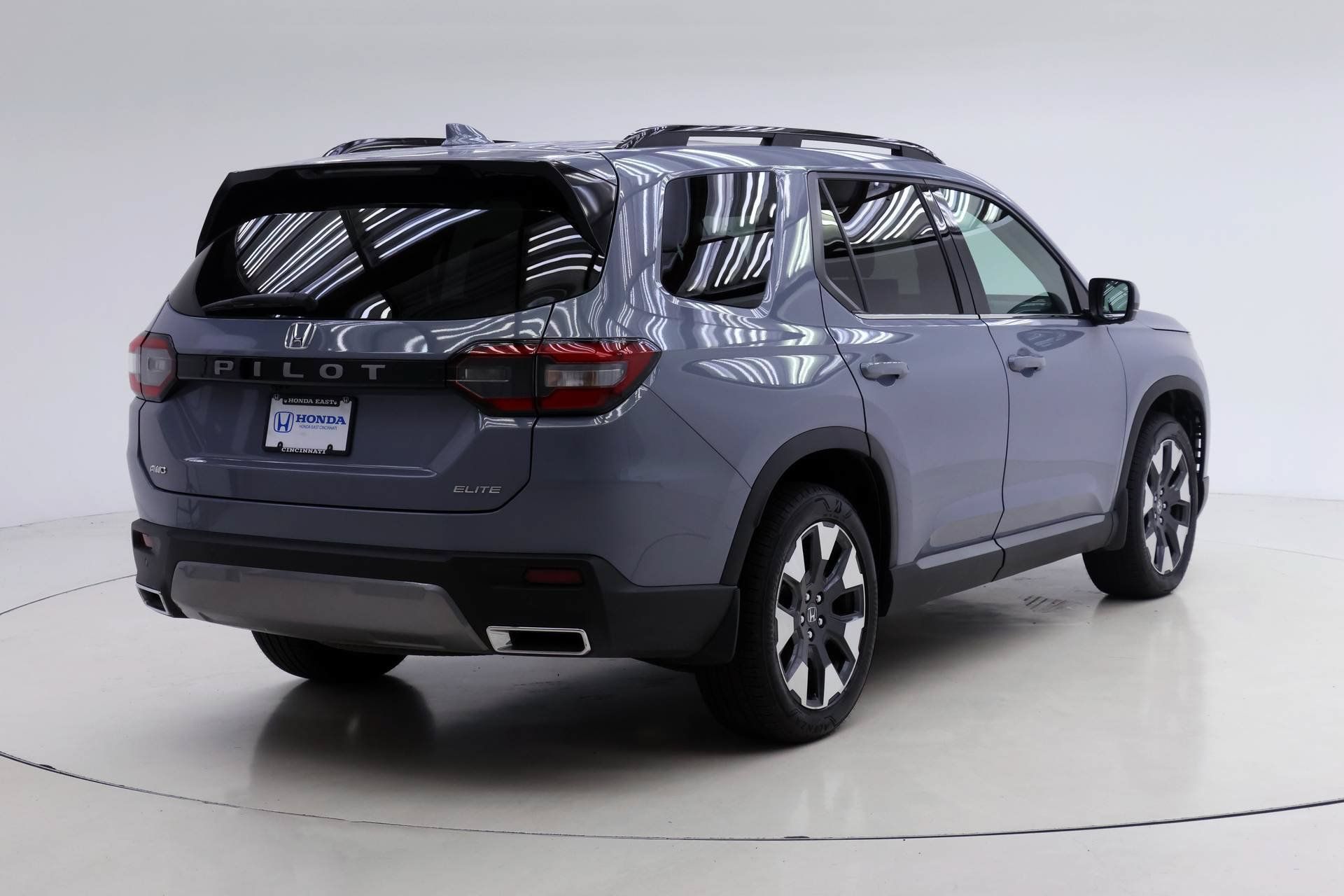 Certified 2026 Honda Pilot Elite image 2