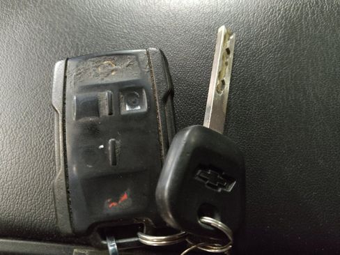 Used 2016 Chevrolet Suburban LS RWD image 32