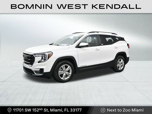 Used 2023 GMC Terrain SLE w/ Driver Convenience Package image 1