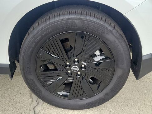 Certified 2025 Nissan Murano SV AWD/4WD image 13
