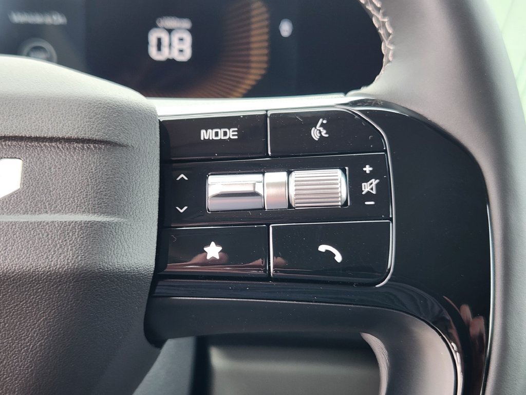 New 2027 Kia Carnival FWD image 15
