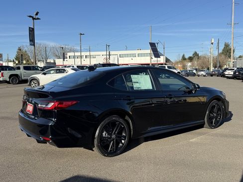 New 2026 Toyota Camry Hybrid image 8