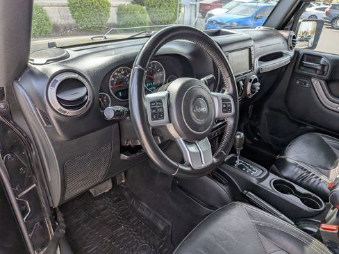 Used 2017 Jeep Wrangler Freedom Edition image 11