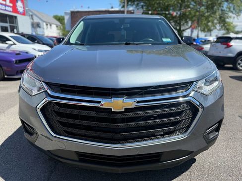 Used 2018 Chevrolet Traverse LS FWD image 2