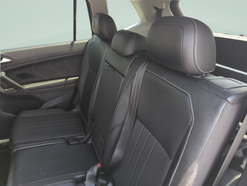 Used 2022 Volkswagen Tiguan SE FWD image 29
