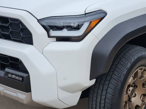 Certified 2025 Toyota 4Runner Trailhunter AWD/4WD image 7