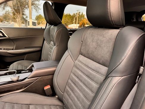 New 2026 Mitsubishi Outlander AWD image 33