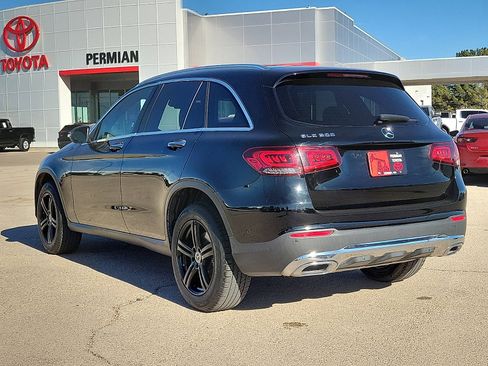 Used 2022 Mercedes-Benz GLC 300 image 3