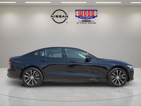 Used 2023 Volvo S60 T8 Plus AWD/4WD image 2