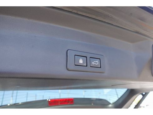 Used 2023 Subaru Ascent Limited AWD/4WD image 32