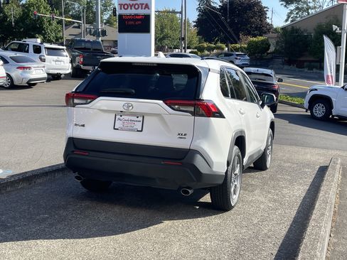 Certified 2024 Toyota RAV4 XLE AWD/4WD image 6