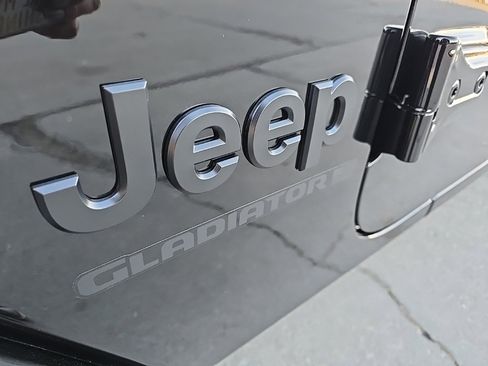 New 2026 Jeep Gladiator Sport image 19