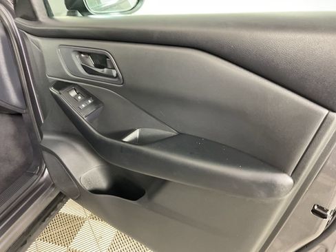 Used 2024 Nissan Rogue S AWD/4WD image 23