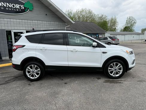 Used 2018 Ford Escape SEL AWD/4WD image 2