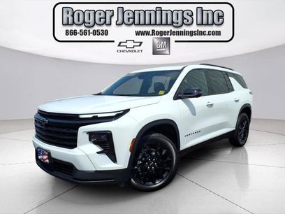 Used 2025 Chevrolet Traverse LT w/ Midnight/Sport Edition