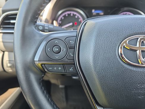 Used 2022 Toyota Camry SE image 16