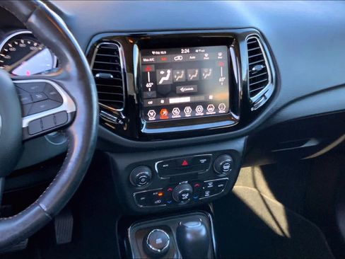 Used 2020 Jeep Compass Limited image 6