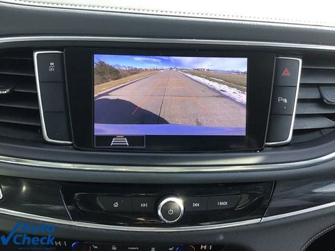 Used 2020 Buick Enclave Essence w/ Sound and Sites Package image 43
