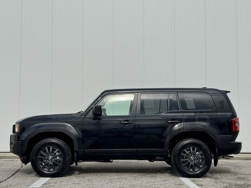 Used 2024 Toyota Land Cruiser 1958 image 2