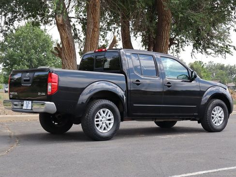 Used 2014 Nissan Frontier SV AWD/4WD image 5