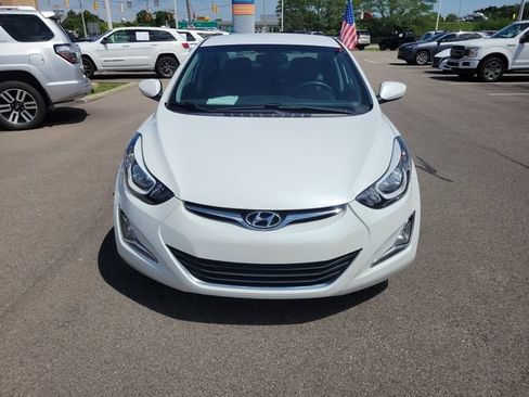 Used 2015 Hyundai Elantra SE w/ Option Group 02 FWD image 8