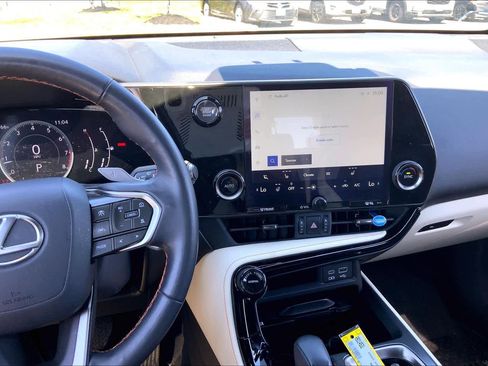 Used 2024 Lexus NX 250 FWD w/ Cold Area Package image 7