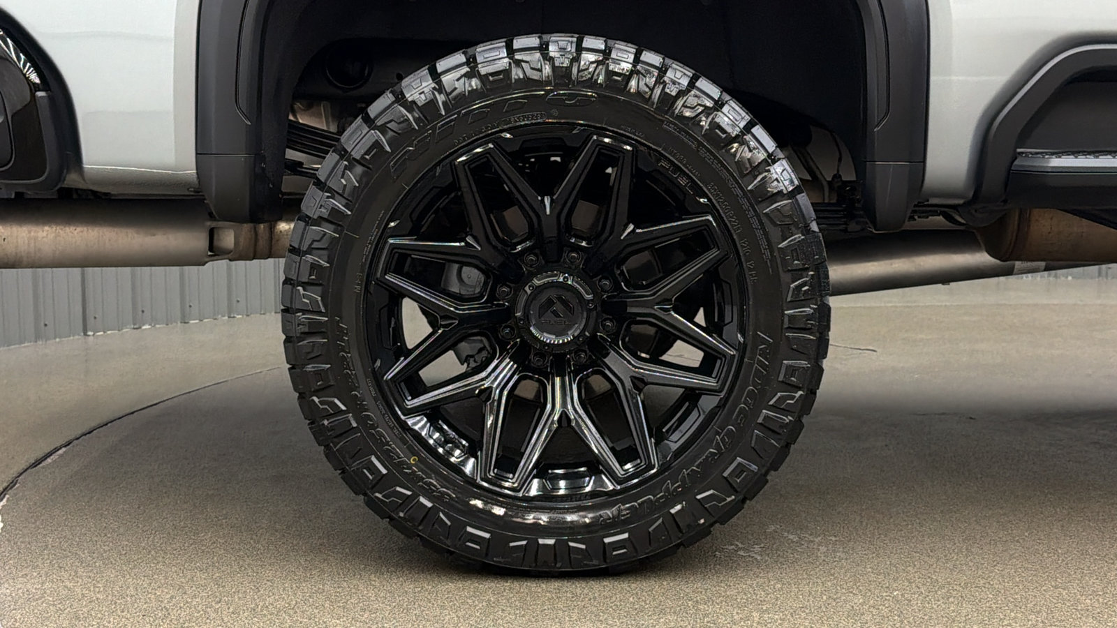 Used 2026 GMC Sierra 2500 AT4X AWD/4WD image 11
