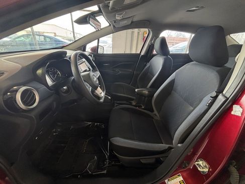 Used 2025 Nissan Versa SV image 30
