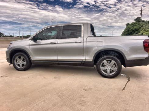 Certified 2023 Honda Ridgeline RTL image 4