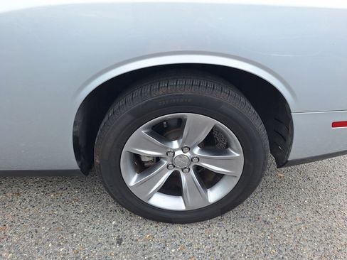 Used 2021 Dodge Challenger SXT w/ Driver Convenience Group image 21