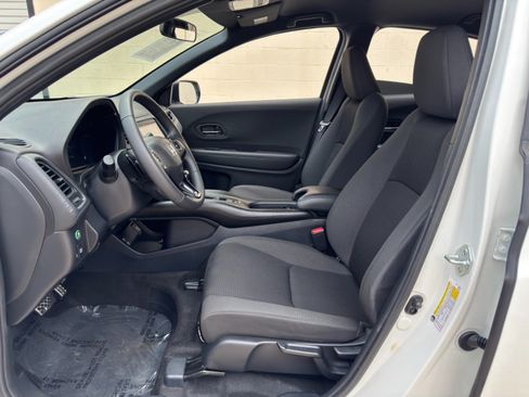 Used 2022 Honda HR-V Sport image 15