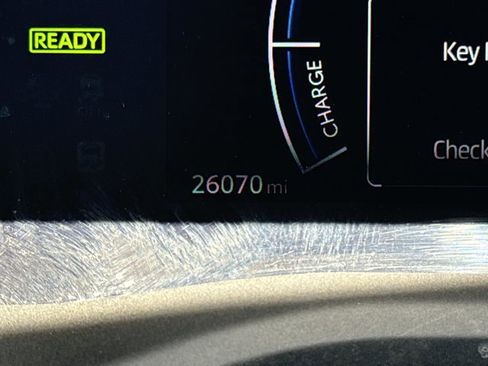 Used 2025 Toyota Camry SE image 23