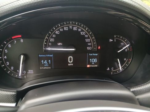 Used 2018 Cadillac XTS image 9