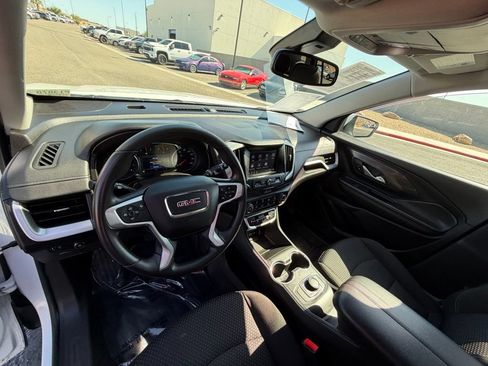 Used 2024 GMC Terrain SLE FWD image 11