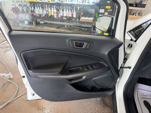 Certified 2020 Ford EcoSport SE FWD image 24