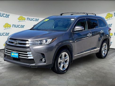 Used 2019 Toyota Highlander Limited Platinum AWD/4WD image 3