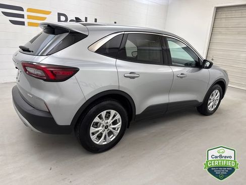 Used 2023 Ford Escape Active AWD/4WD image 6